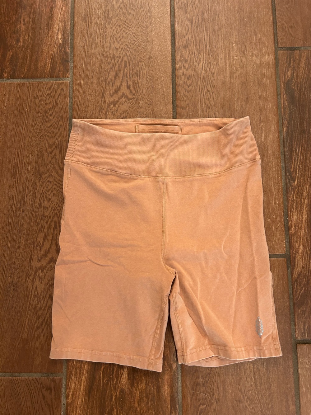 Free people movement size M peach biker shorts